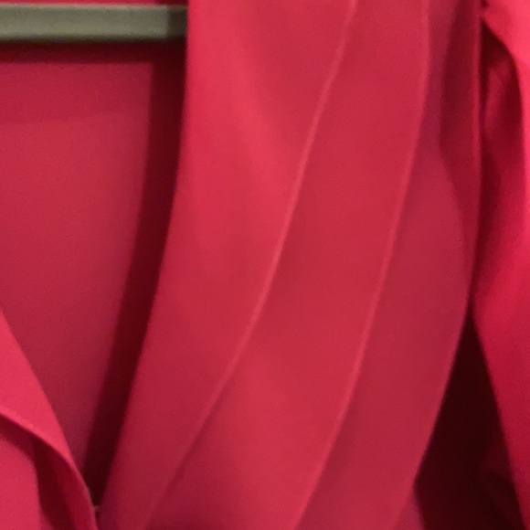 Josephine Sz 14 raspberry pleated blouse collared 3/4sleeves button closure wrap - Picture 9 of 10